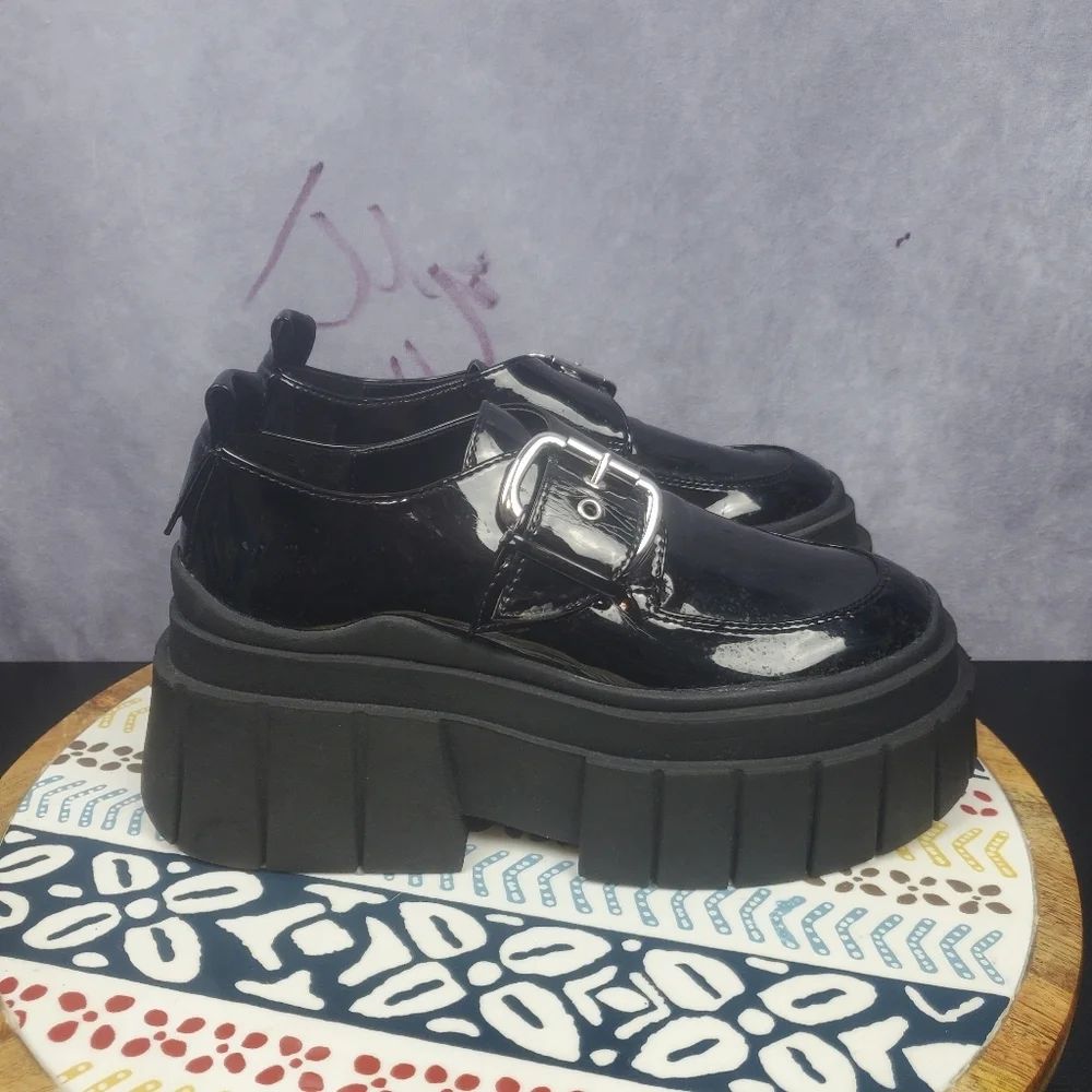 Bershka Faux Patent Platform chunky‎ preppy streatwear Shoes Women's size 4.5
